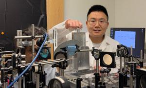 Teng Liu in the Sabesan Lab